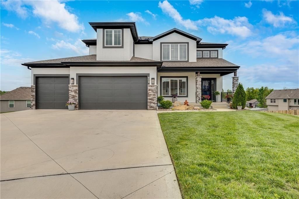 809 N Maple Court, Lone Jack, MO 64070 Main Photo