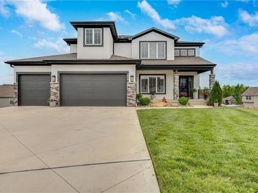 809 N Maple Court, Lone Jack, MO 64070