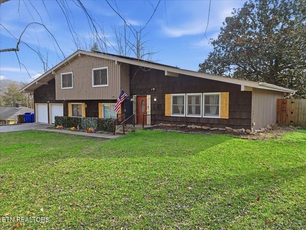 129 Greystone Drive, Oak Ridge, TN 37830