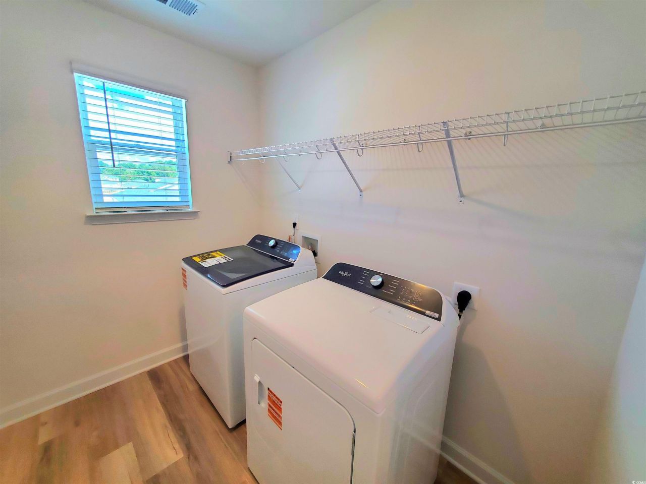 1542 Regal Fern Way Photo 37