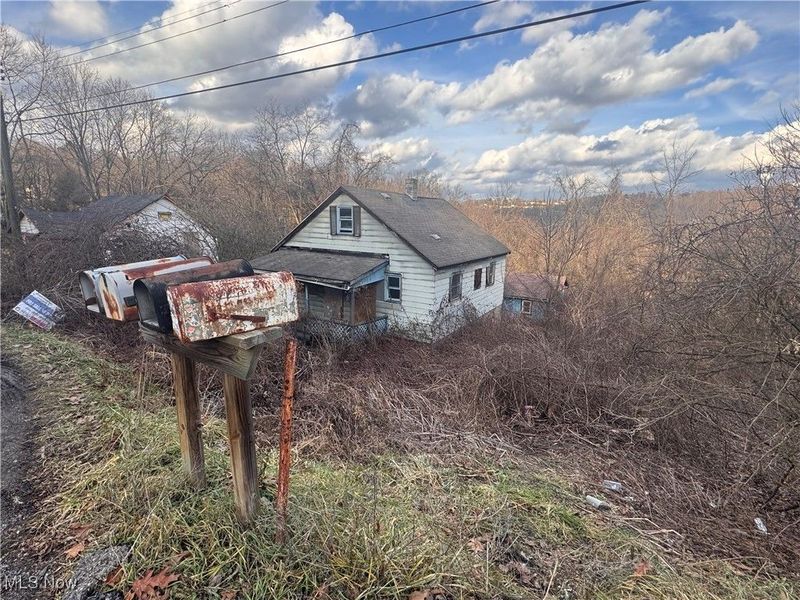 1332 Sunnyside Street, East Liverpool, OH 43920 Photo 4