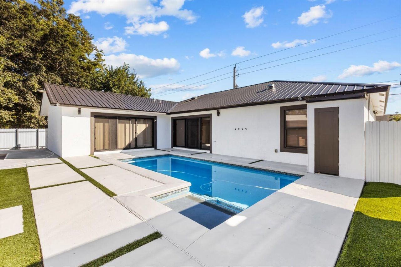 3450 SW Port Saint Lucie Boulevard, Port Saint Lucie, FL 34953 Photo