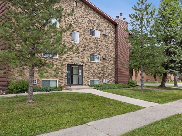 1129 22nd Street S, Unit B09, Fargo, ND 58103