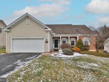1384 HENNABERRY LANE, EASTON, PA 18040