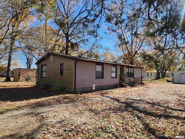 7812 STATE Street, Duquoin, IL 62832