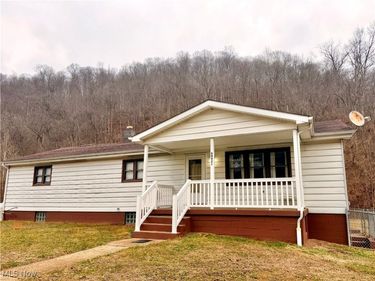 60421 Johnson Avenue, Shadyside, OH 43947