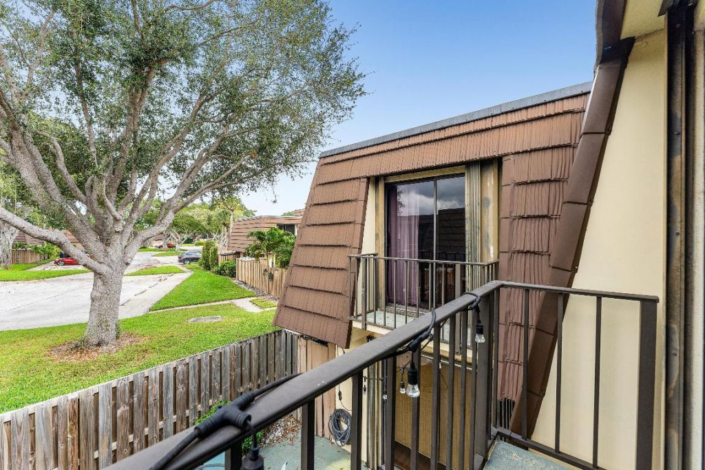 707 7th Court, Palm Beach Gardens, FL 33410 Photo