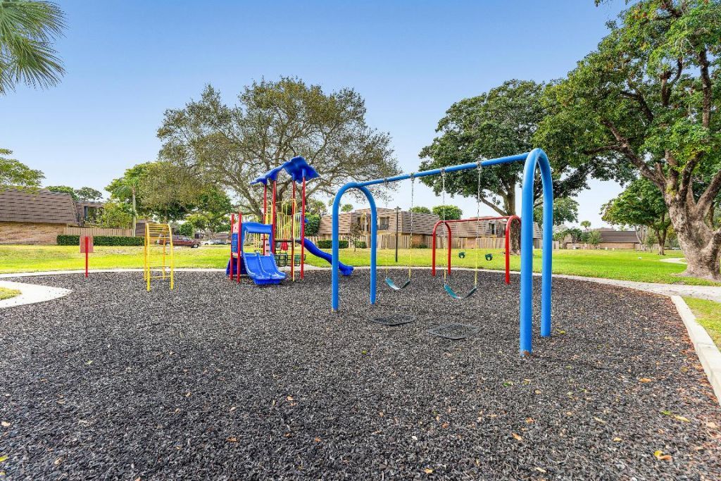 707 7th Court, Palm Beach Gardens, FL 33410 Photo