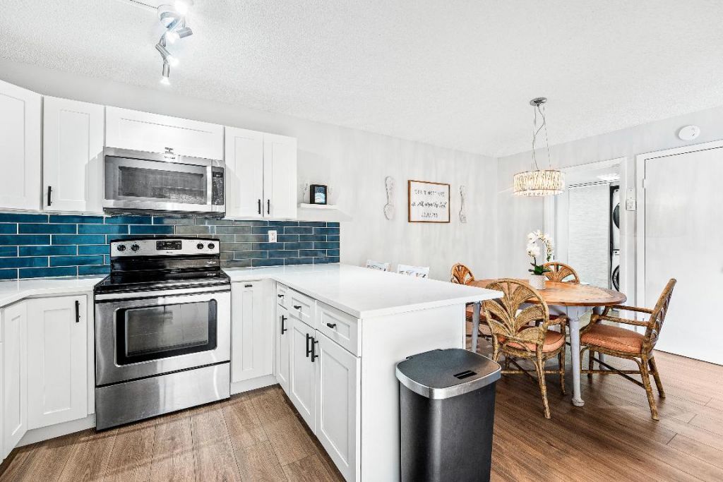 707 7th Court, Palm Beach Gardens, FL 33410 Photo