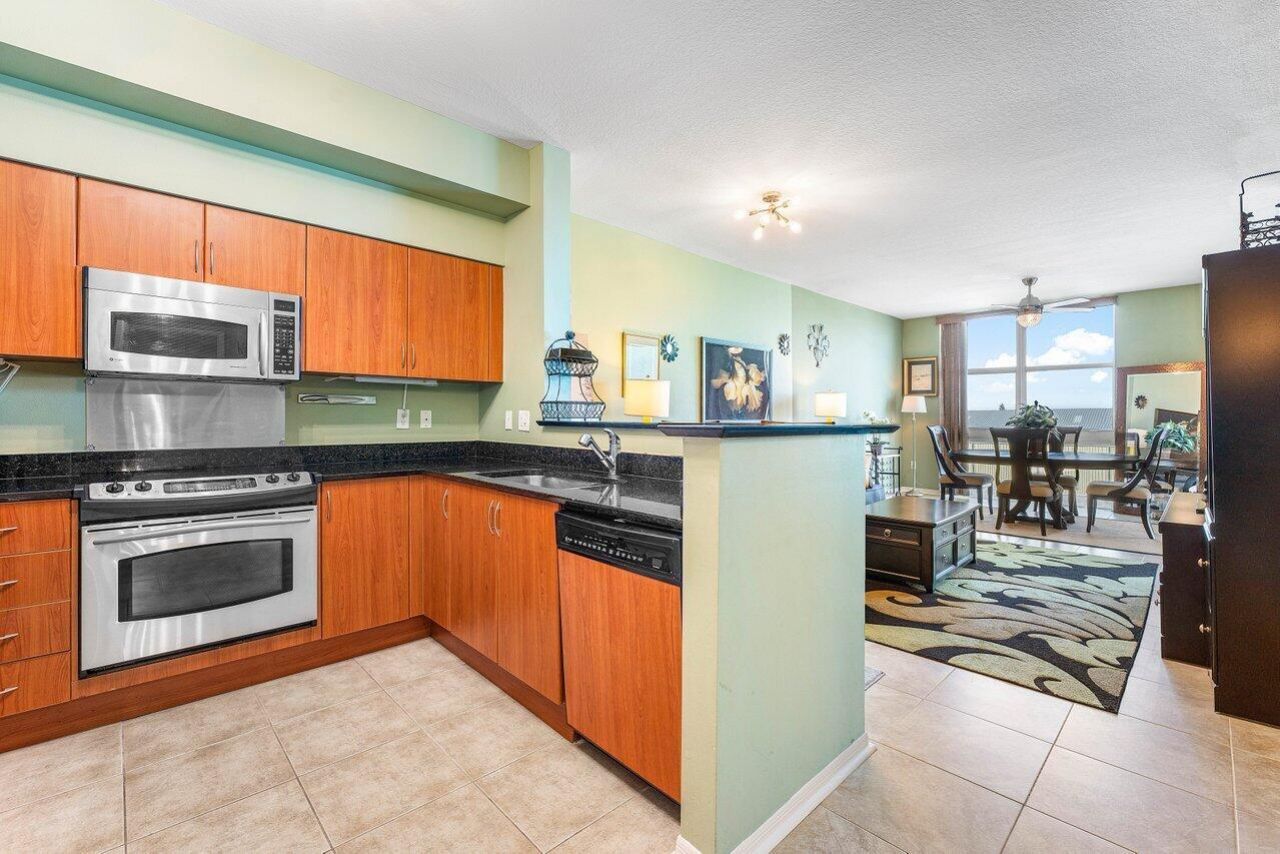 806 E Windward Way, Unit 509, Lantana, FL 33462 Photo