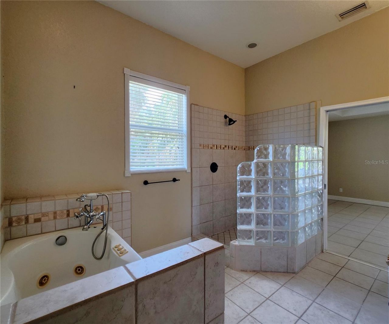 102 17th Street Ne, Bradenton, FL 34208 Photo