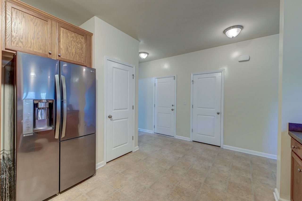 224 Withers Lane Photo 12