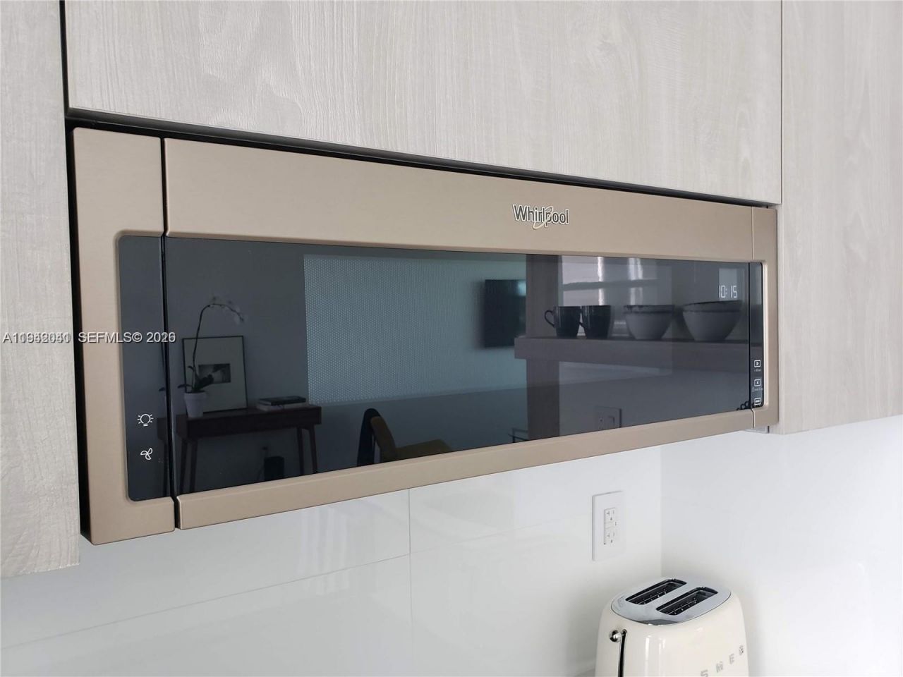 301 Ocean Dr, Unit 302, Miami Beach, FL 33139 Photo