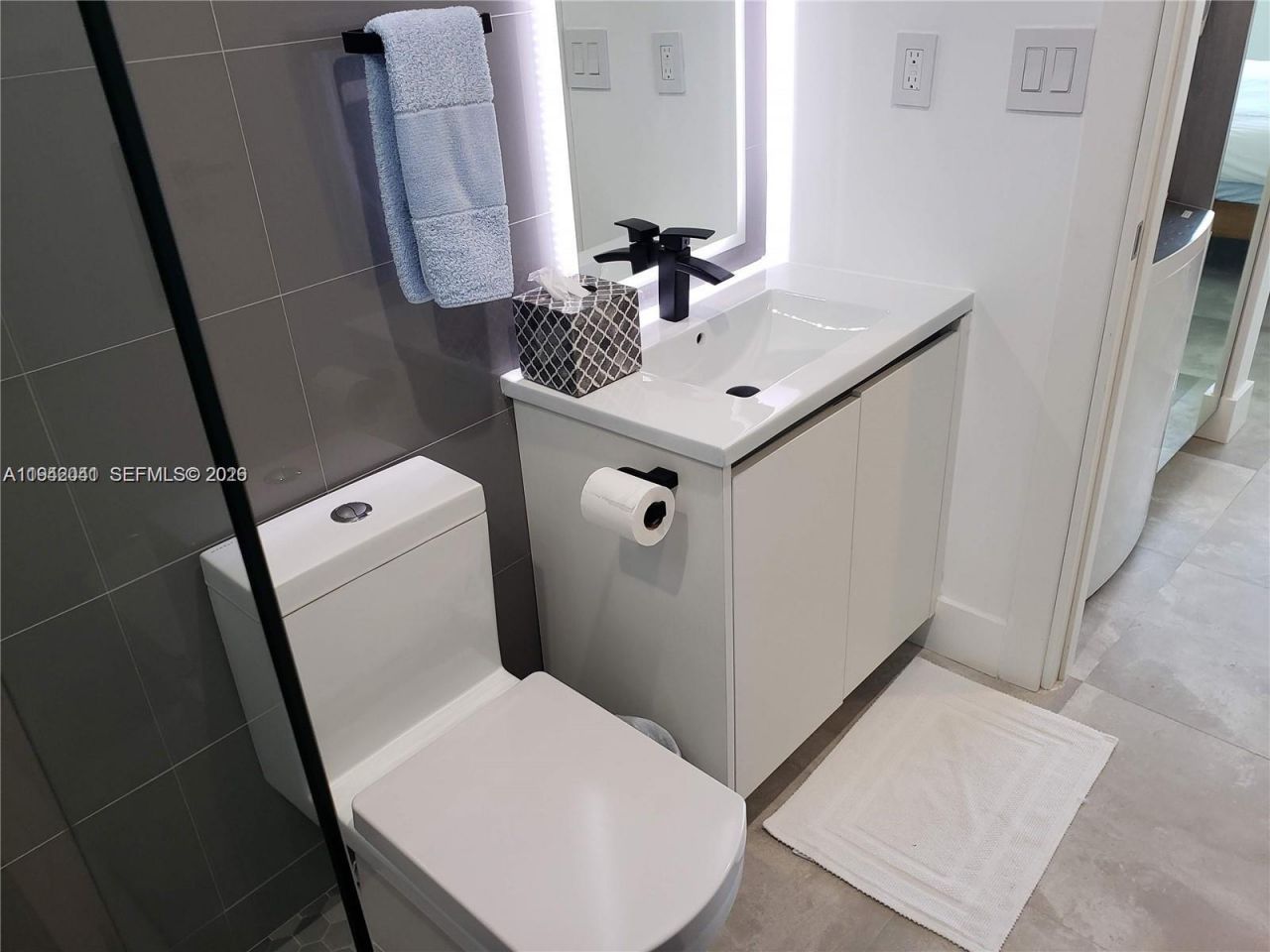 301 Ocean Dr, Unit 302, Miami Beach, FL 33139 Photo