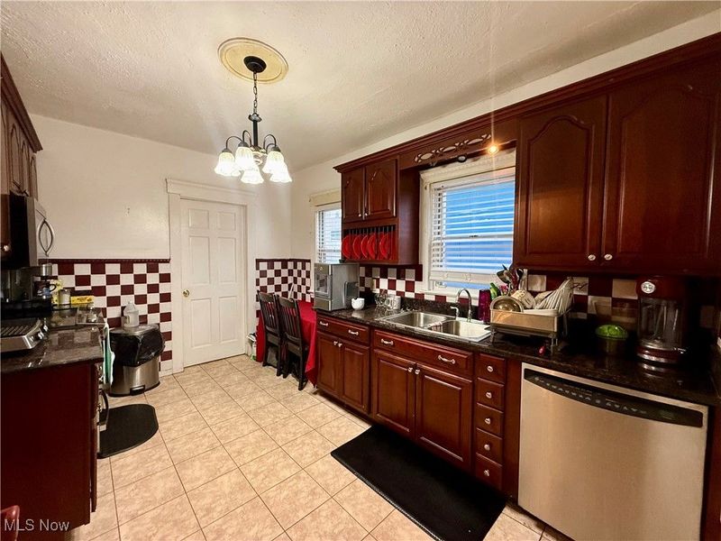 15220 Lucknow Avenue, Cleveland, OH 44110 Photo 19