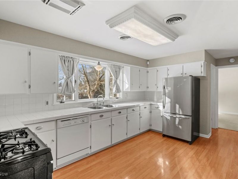 7041 Market Avenue N, Canton, OH 44721 Photo 27