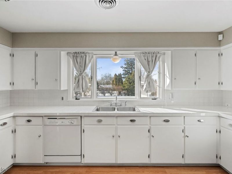 7041 Market Avenue N, Canton, OH 44721 Photo 6