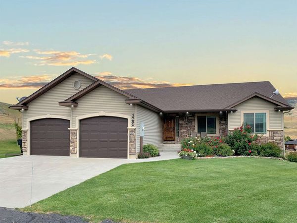 5752 E Old Oregon Trail Rd, Lava Hot Springs, ID 83246