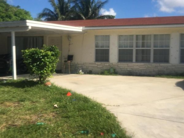 1643 44th Street, West Palm Beach, FL 33407