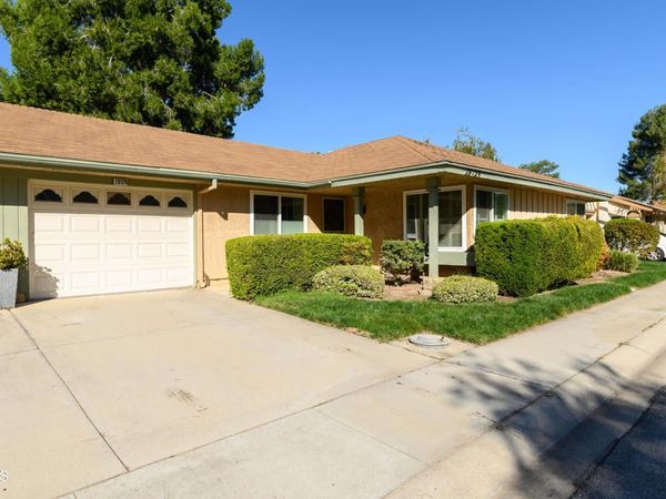 28129 Village 28, Camarillo, CA 93012