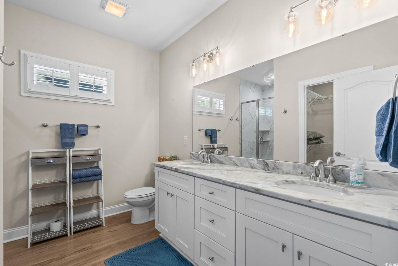 220 Gloucester Way Photo 22