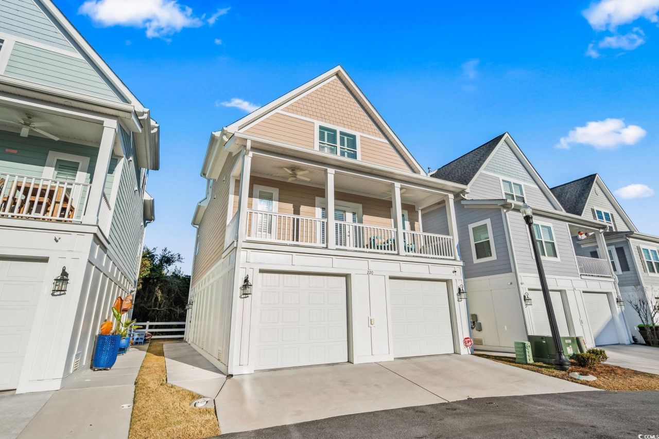 220 Gloucester Way Photo 39