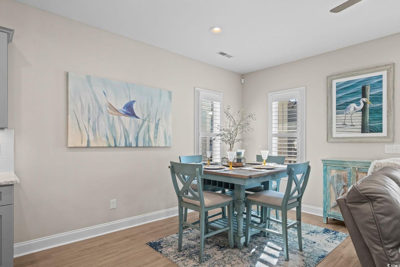 220 Gloucester Way Photo 9