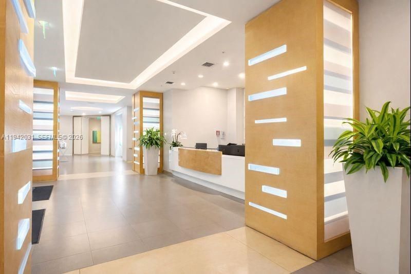 1900 N Bayshore Dr, Unit 1714, Miami, FL 33132 Photo