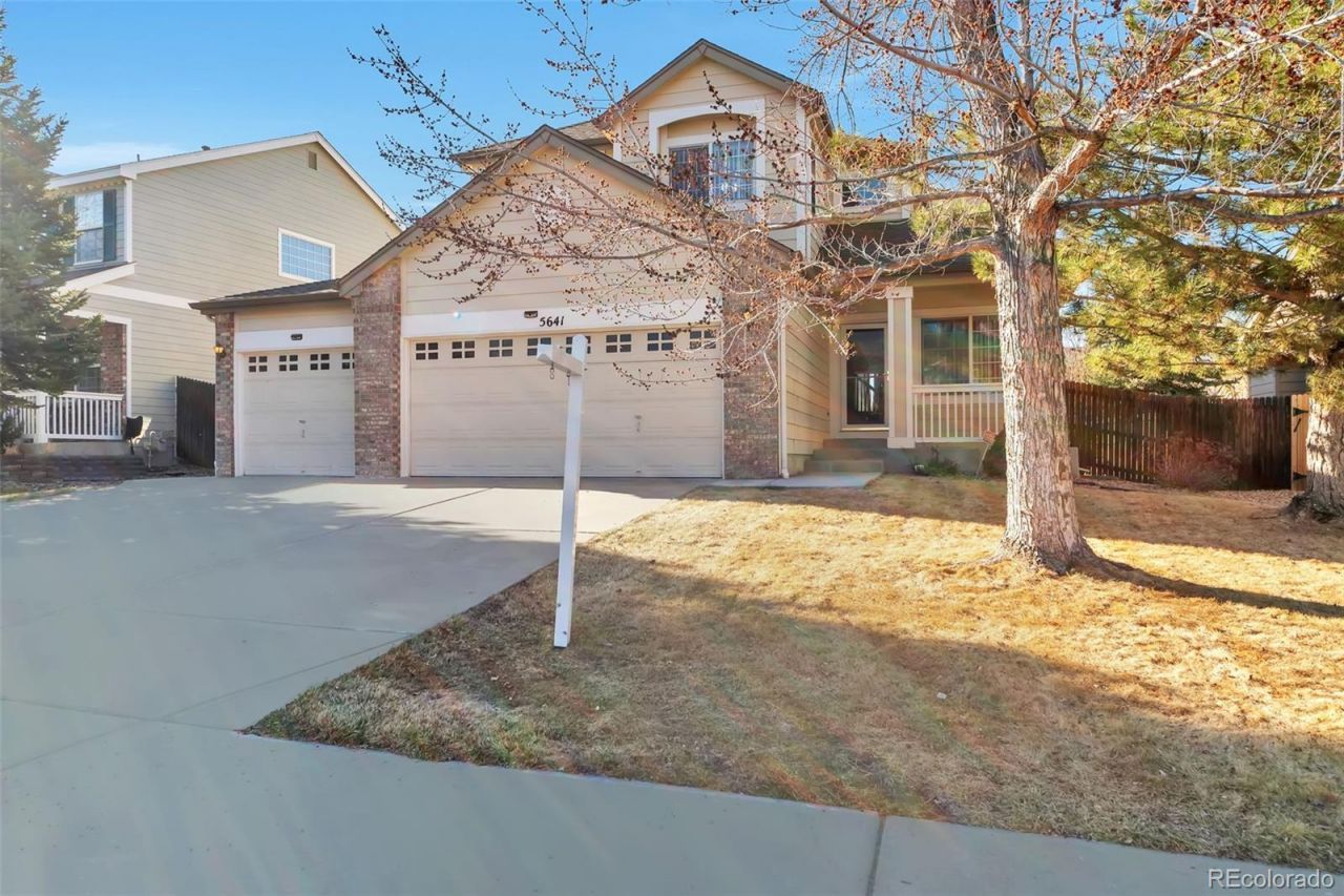 5641 S Yakima Way, Aurora, CO 80015 Main Photo