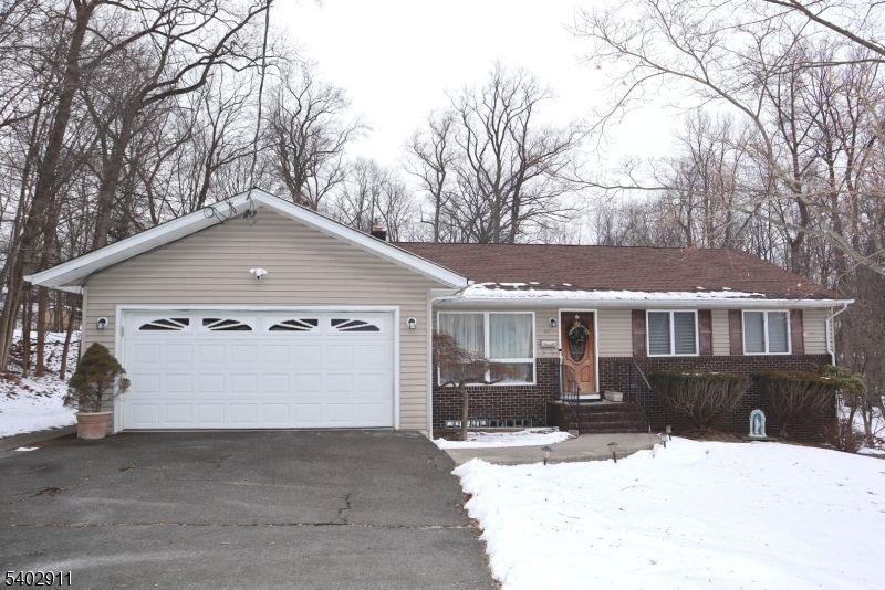 97 Squaw Brook Rd, North Haledon, NJ 07508 Main Photo