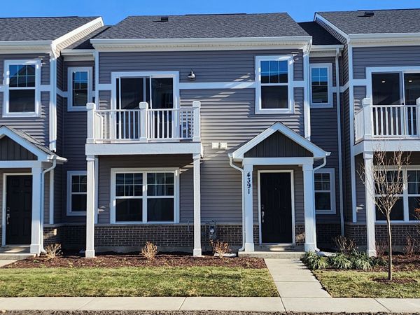 4391 Chelsea Manor Circle, Unit 4391, Aurora, IL 60504
