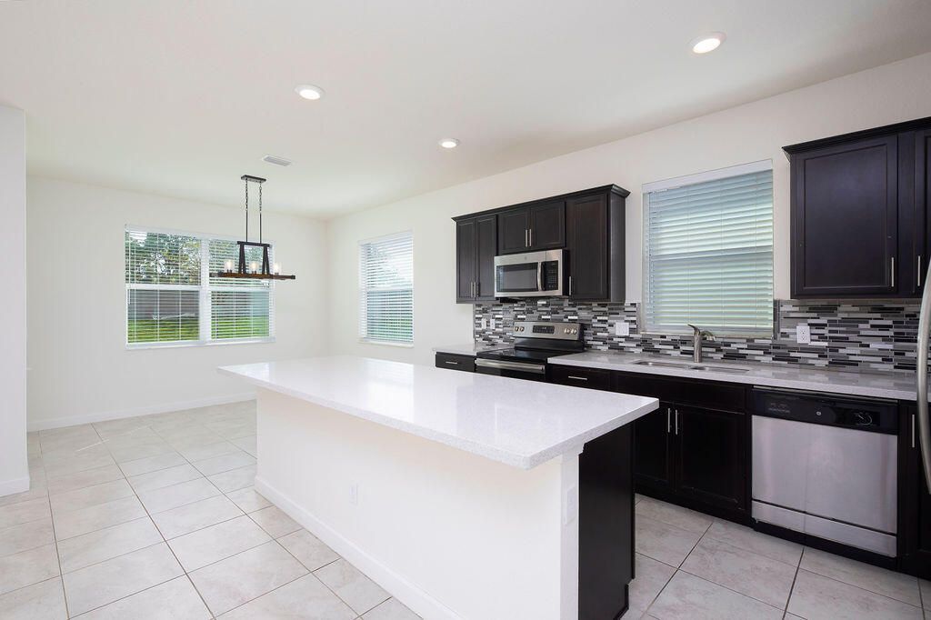 7847 NW Greenbank Circle, Port Saint Lucie, FL 34987 Photo