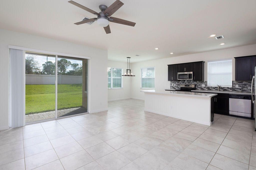 7847 NW Greenbank Circle, Port Saint Lucie, FL 34987 Photo