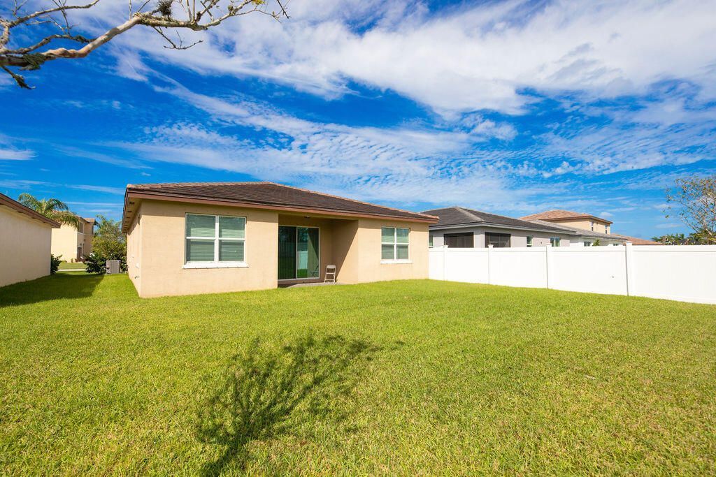 7847 NW Greenbank Circle, Port Saint Lucie, FL 34987 Photo