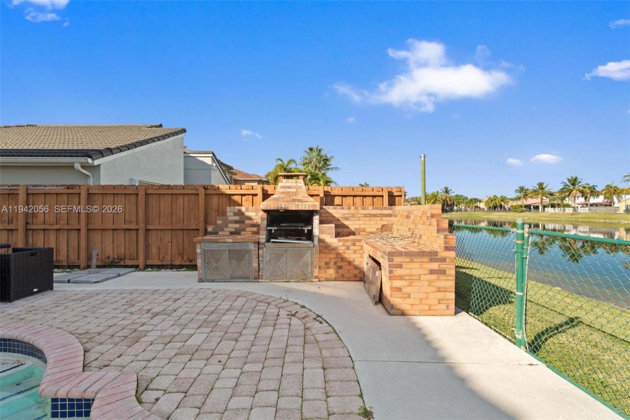 16301 SW 70th St , Miami, FL 33193 Photo