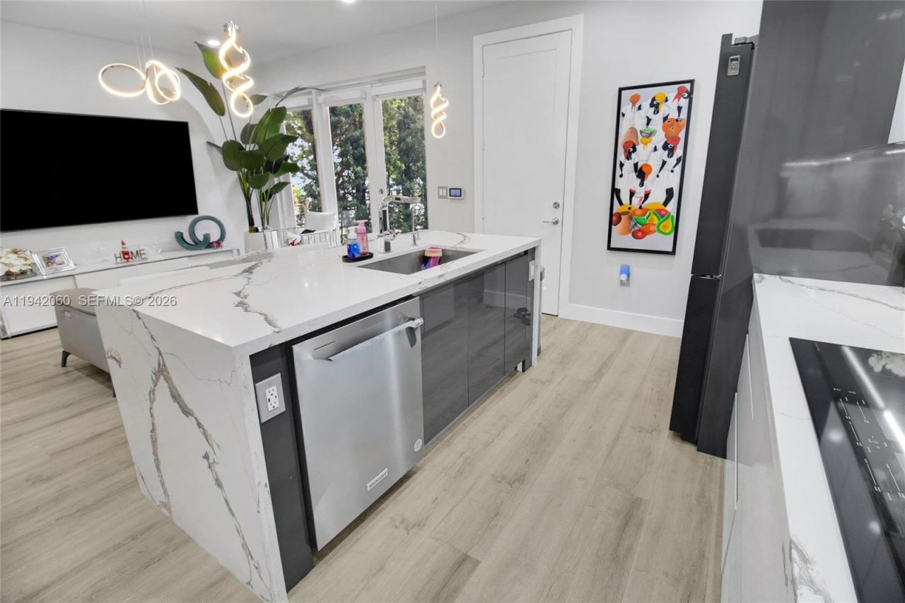 6405 NW 105th Ct, Doral, FL 33178 Photo