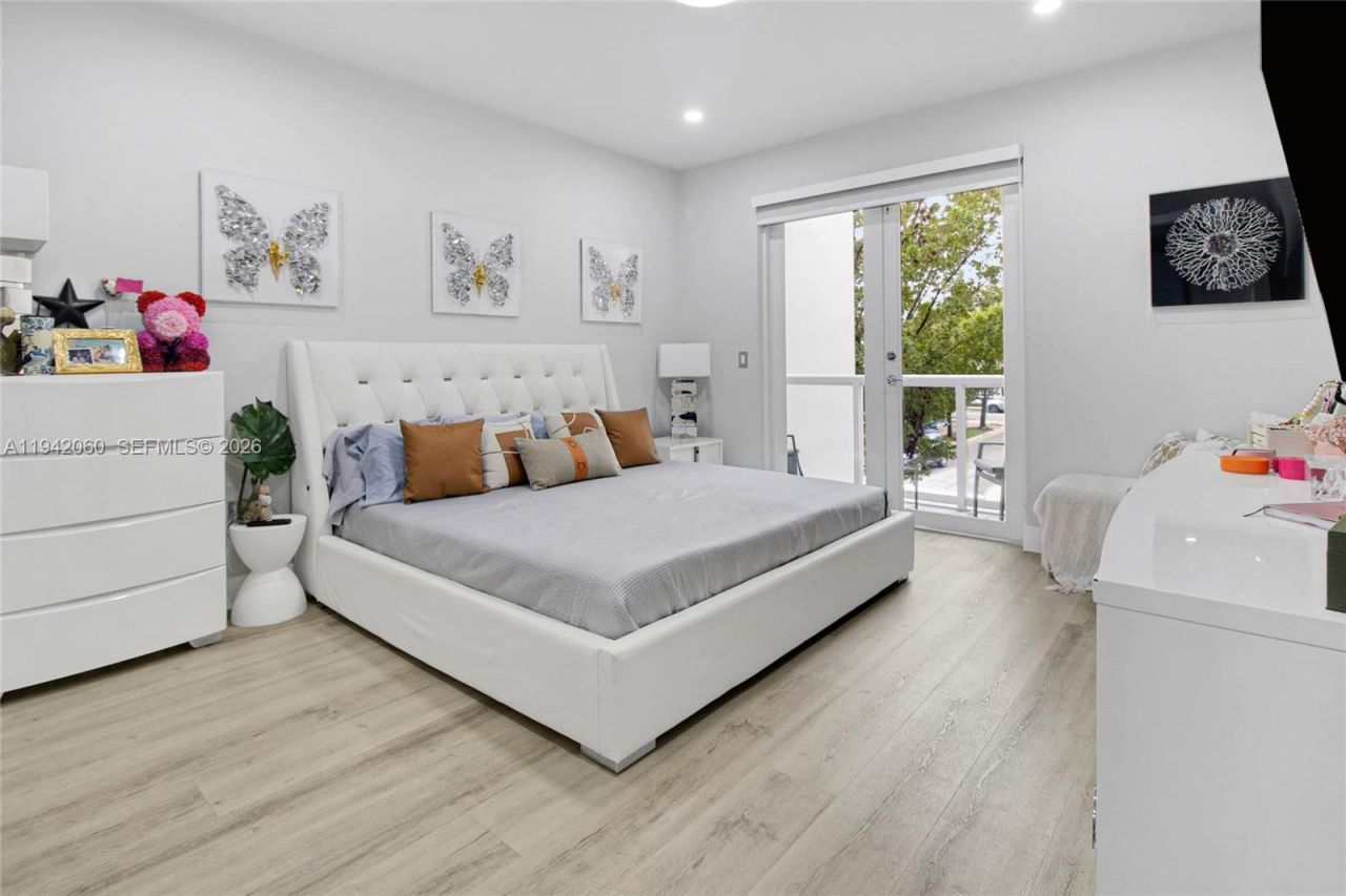 6405 NW 105th Ct, Doral, FL 33178 Photo