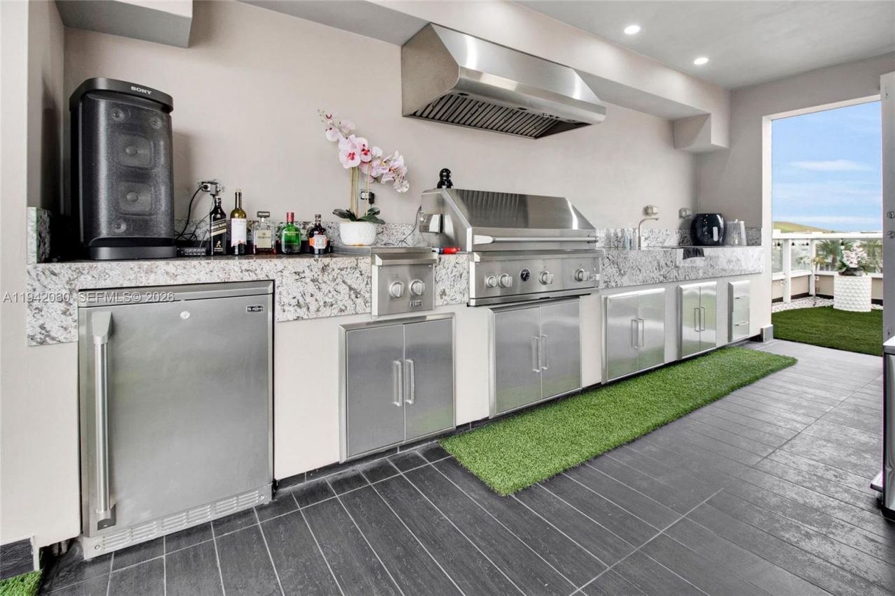 6405 NW 105th Ct, Doral, FL 33178 Photo