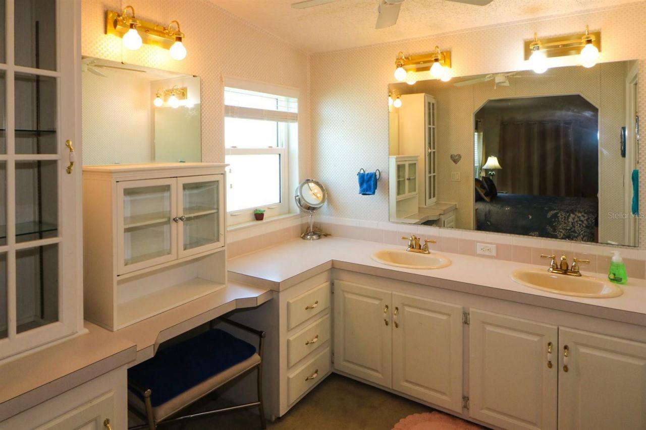 5601 Duncan Road, Unit 214, Punta Gorda, FL 33982 Photo