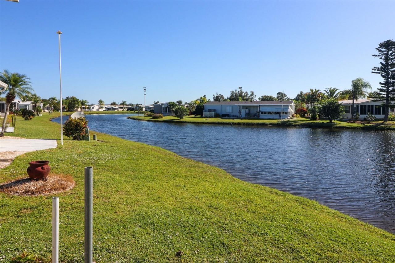 5601 Duncan Road, Unit 214, Punta Gorda, FL 33982 Photo