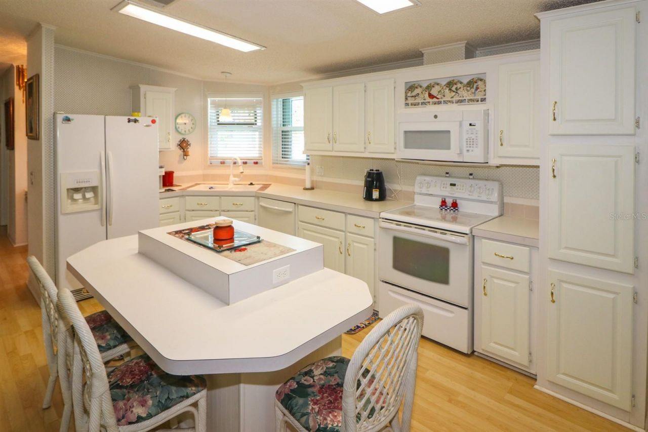 5601 Duncan Road, Unit 214, Punta Gorda, FL 33982 Photo