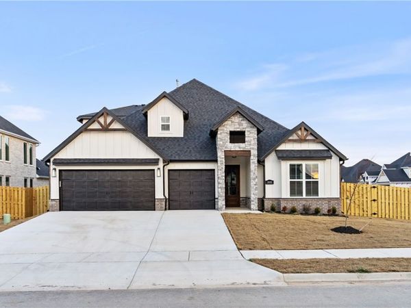 1440 Dresden Drive, Centerton, AR 72719