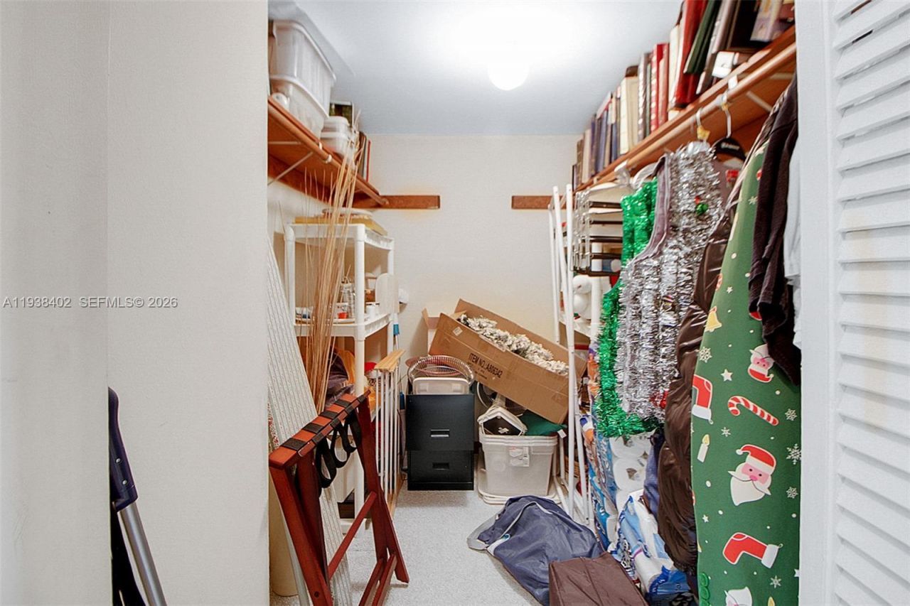 7006 N Loch Isle Dr N, Miami Lakes, FL 33014 Photo