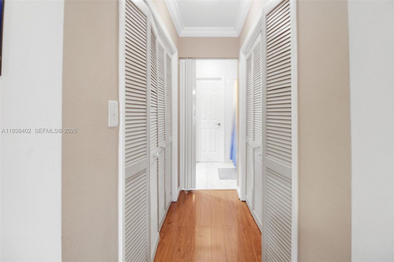 7006 N Loch Isle Dr N, Miami Lakes, FL 33014 Photo