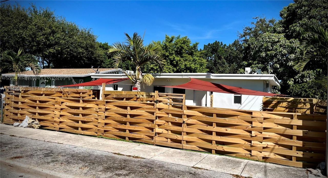 1331 NW 58th Ter, Miami, FL 33142 Photo