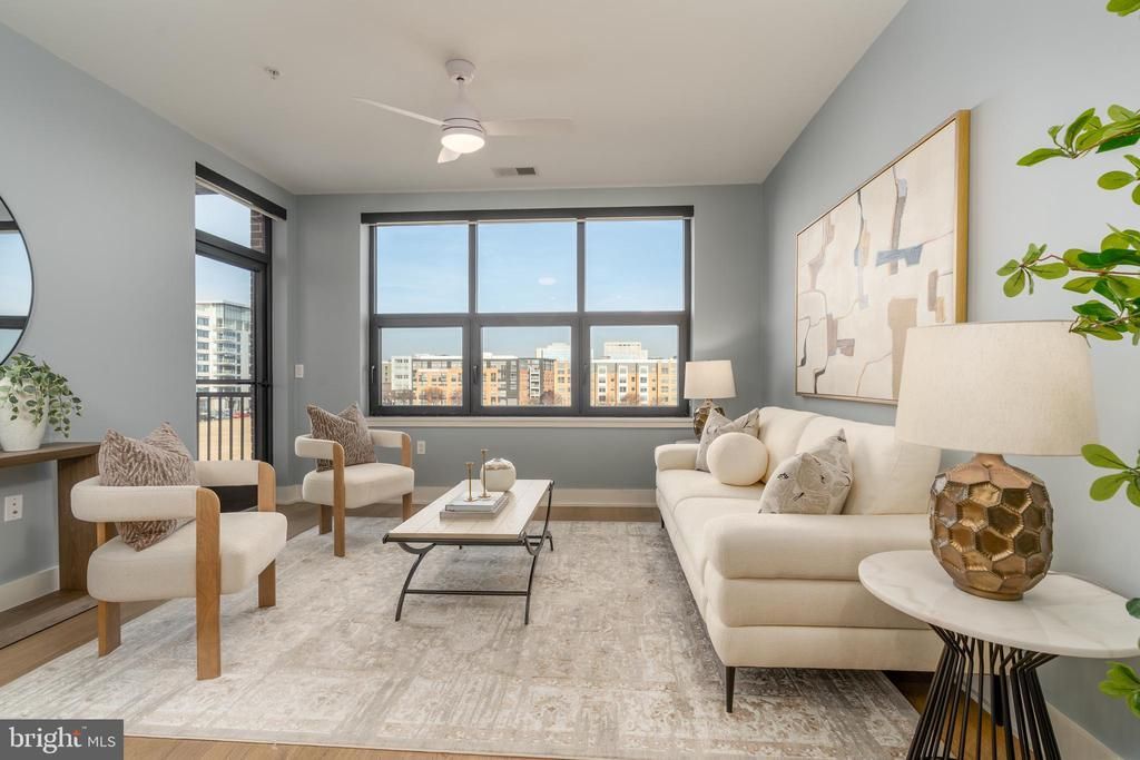 737 Swann Avenue, Unit 406, Alexandria, VA 22301 Main Photo