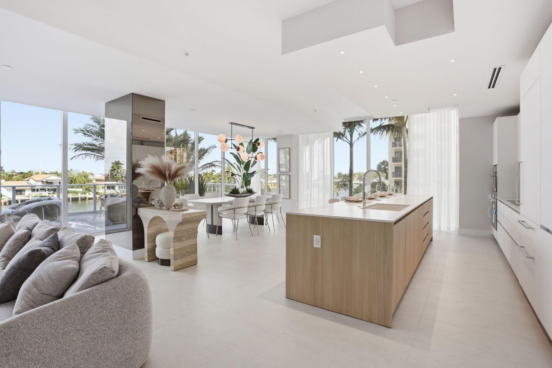 407 N Riverside Drive, Unit 205, Pompano Beach, FL 33062 Photo