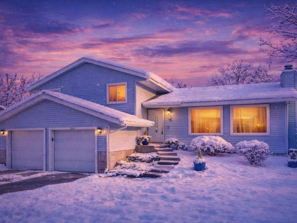 2015 S Early Dawn Dr, Veradale, WA 99037