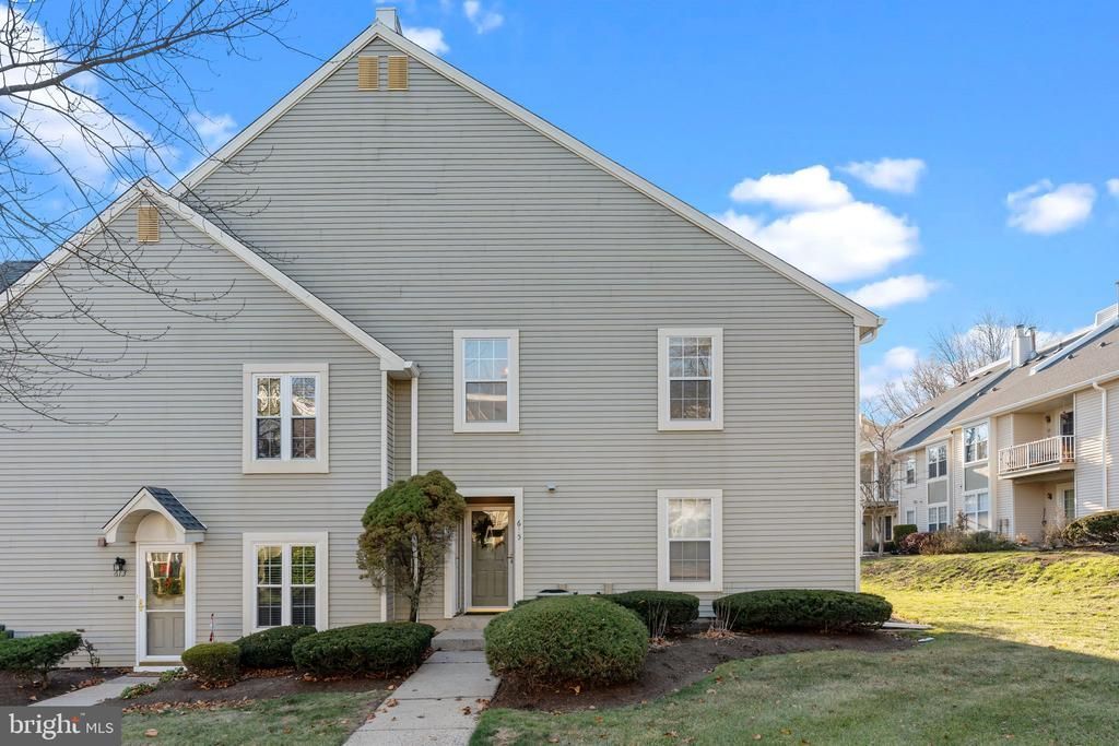 616 Society Place, Newtown, PA 18940 Main Photo