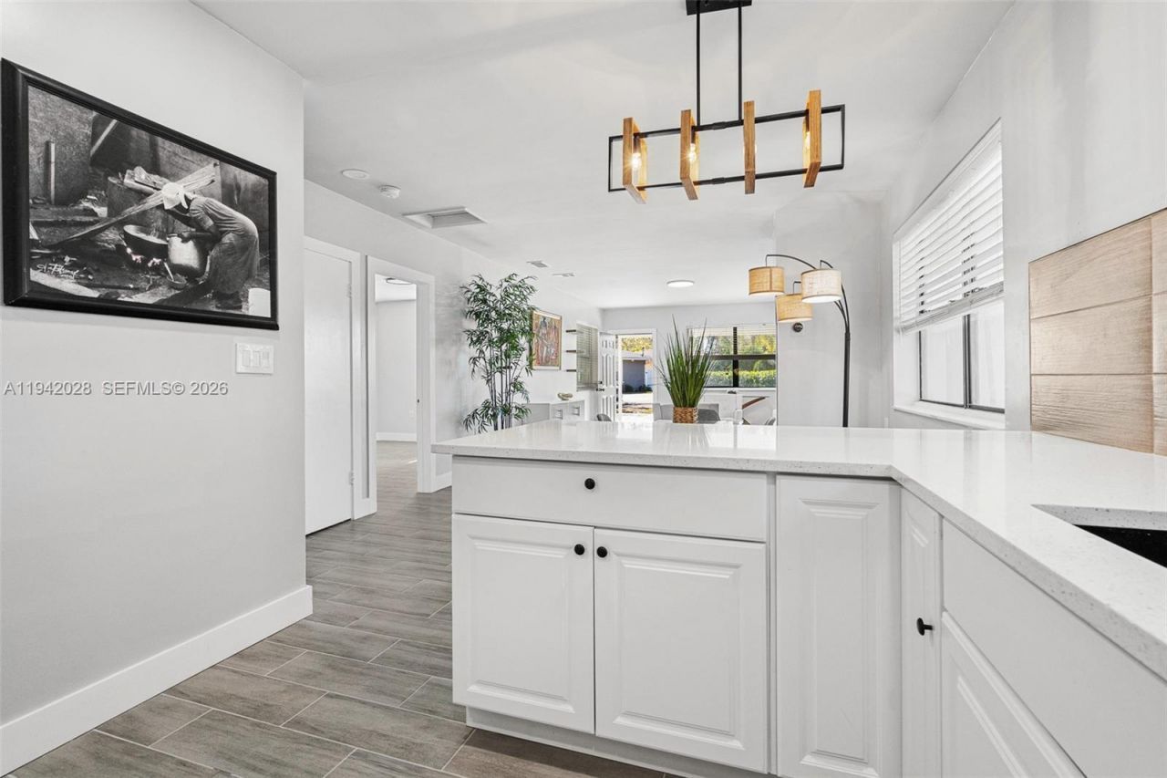 5647 Lincoln St #1-2, Hollywood, FL 33021 Photo